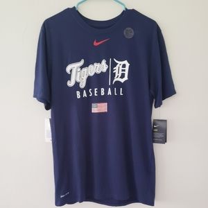 Nike MLB Shirts - NWT Nike Detroit Tigers Tee sz.L Nike MLB Shirts - NWT Nike Detroit Tigers Tee sz.L